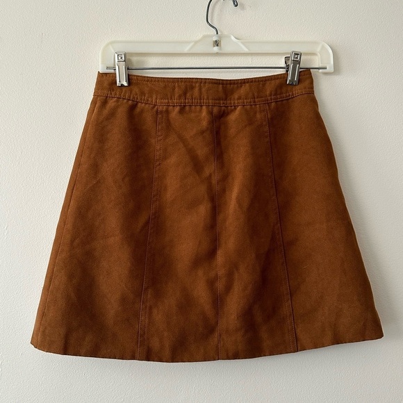 H&M Divided Short A-line skirt with a high waist and buttons at front Size 2 - Picture 3 of 8